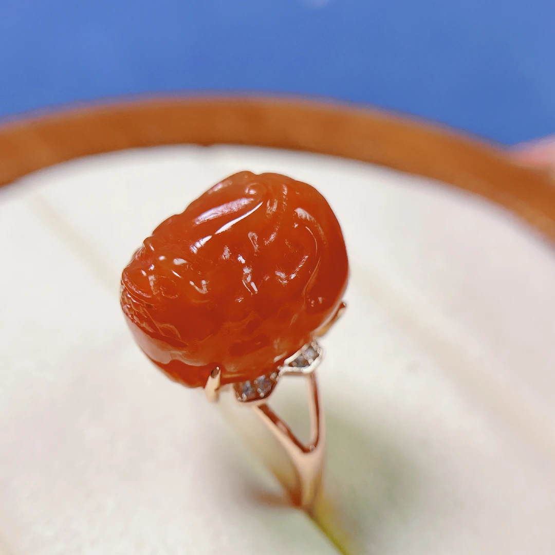 满色满肉柿子红貔貅戒指