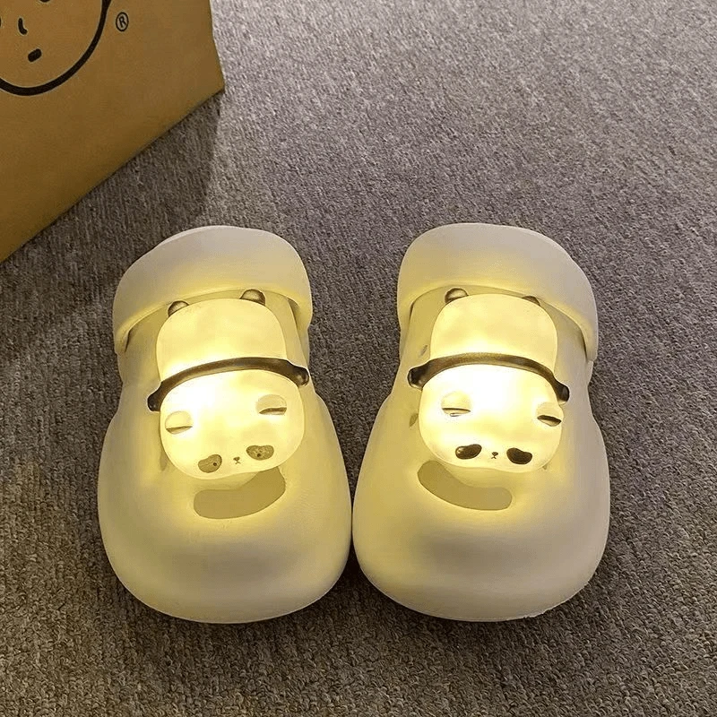 【重生】熊猫灯洞洞鞋女新款沙滩防滑包头软底创意休闲外穿带灯夏季