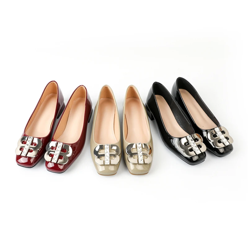 【凡尔赛花园法国秀场粗跟2025法式方头时尚百搭气质低跟单鞋女