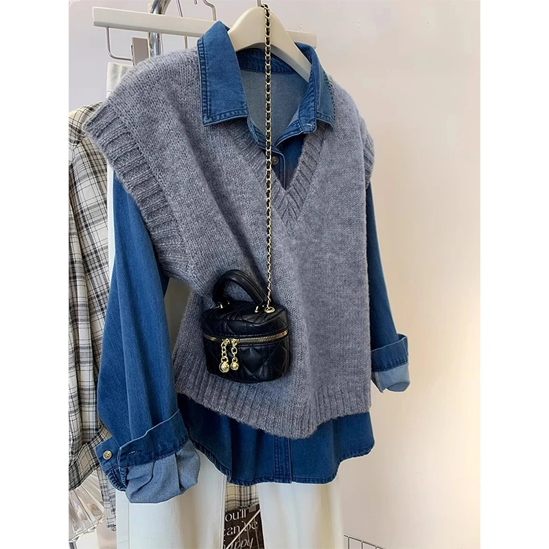 灰色v领坎肩毛衣马甲女春秋秋季外搭设计感小众麻花针织马夹上衣