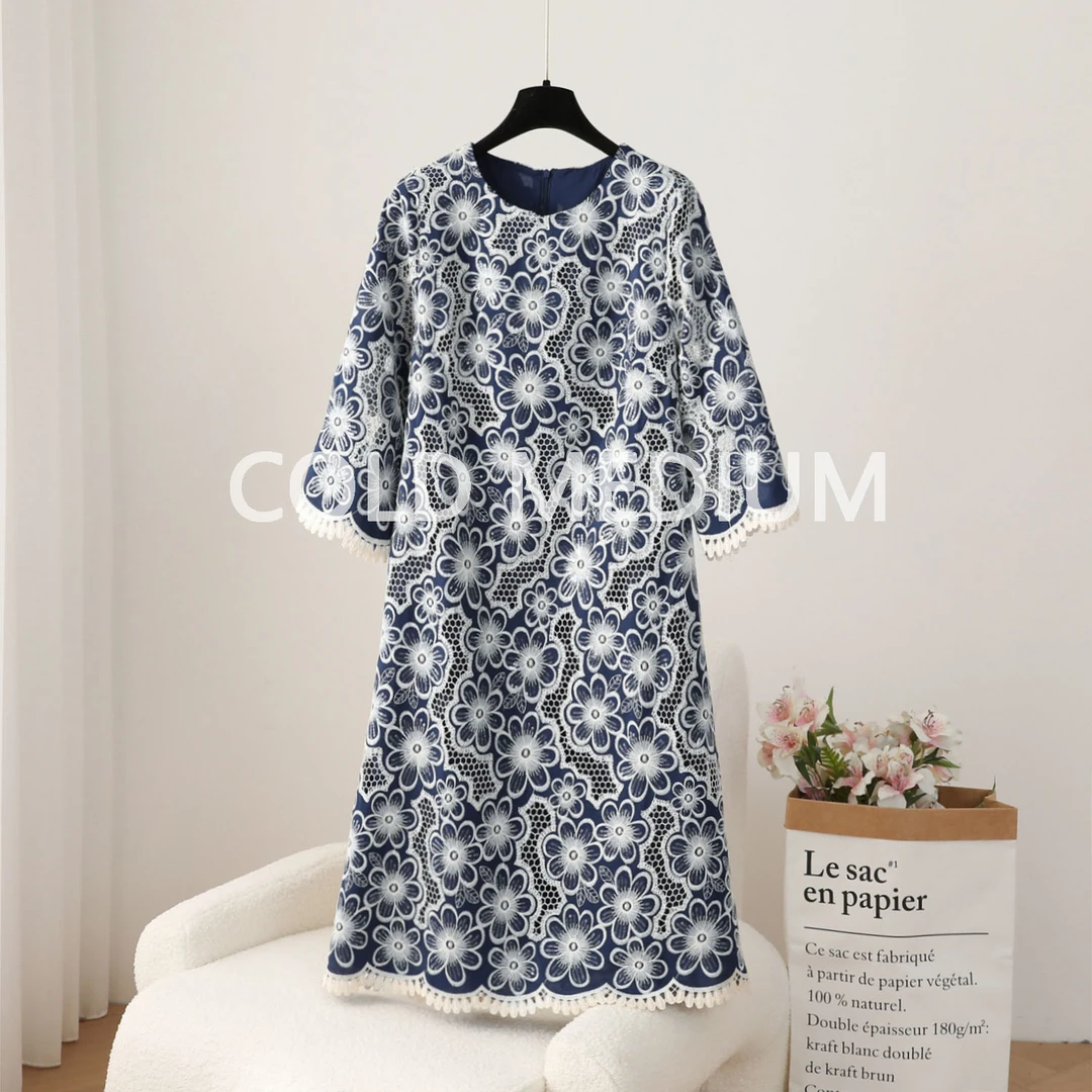 春季新款时尚气质轻奢优雅国风复古重工水溶花刺绣显瘦连衣裙L11