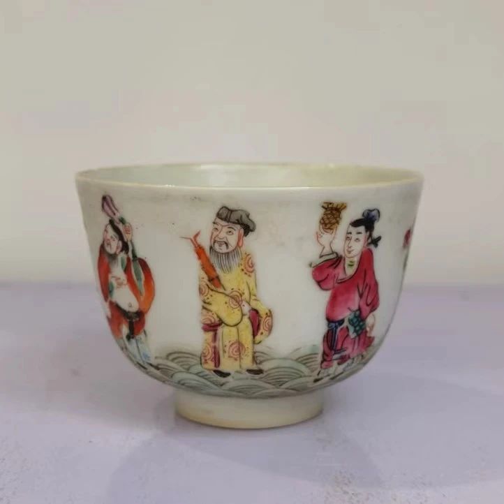 0376清晚期 粉彩八仙过海图茶圆