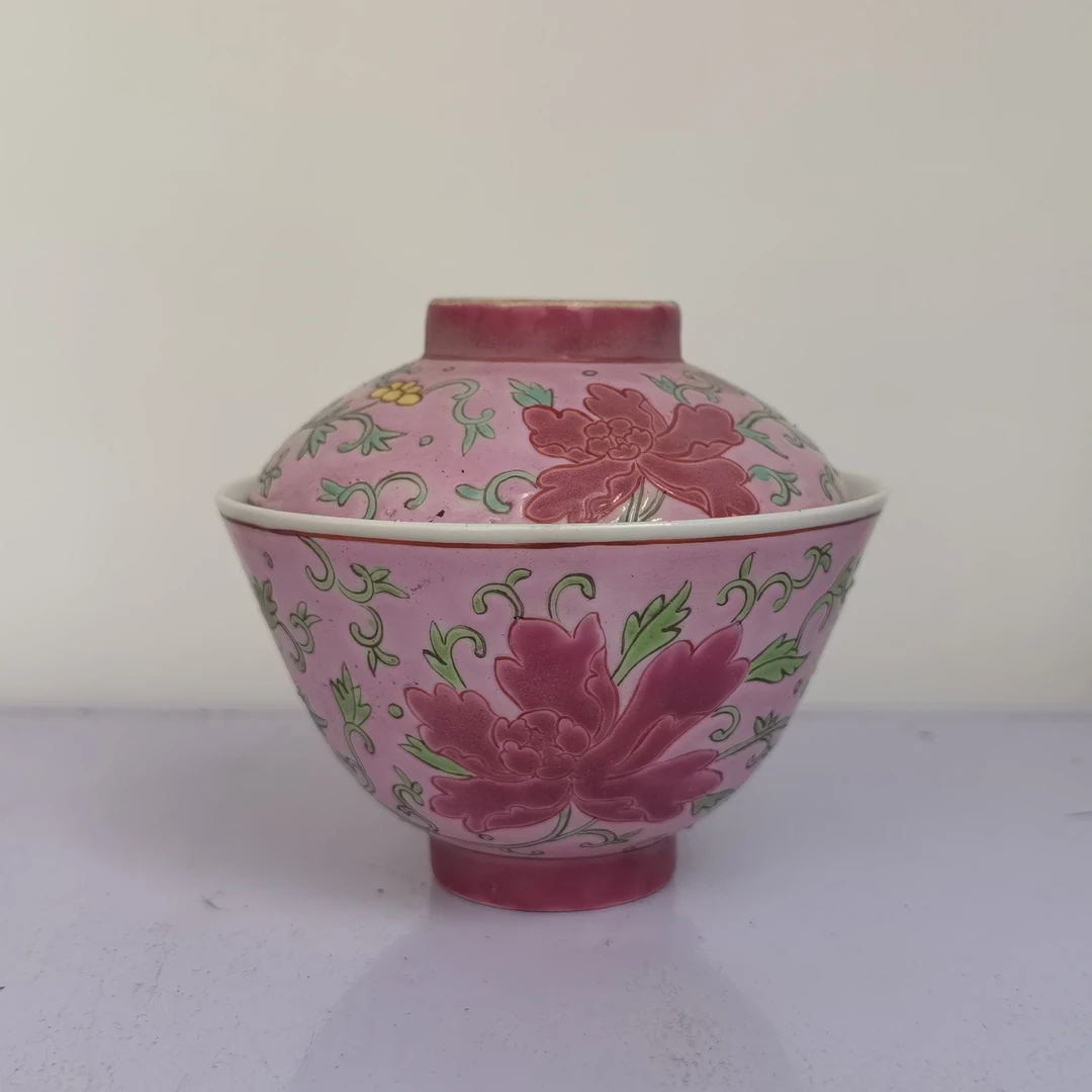 0784清晚期 粉彩缠枝花纹盖碗