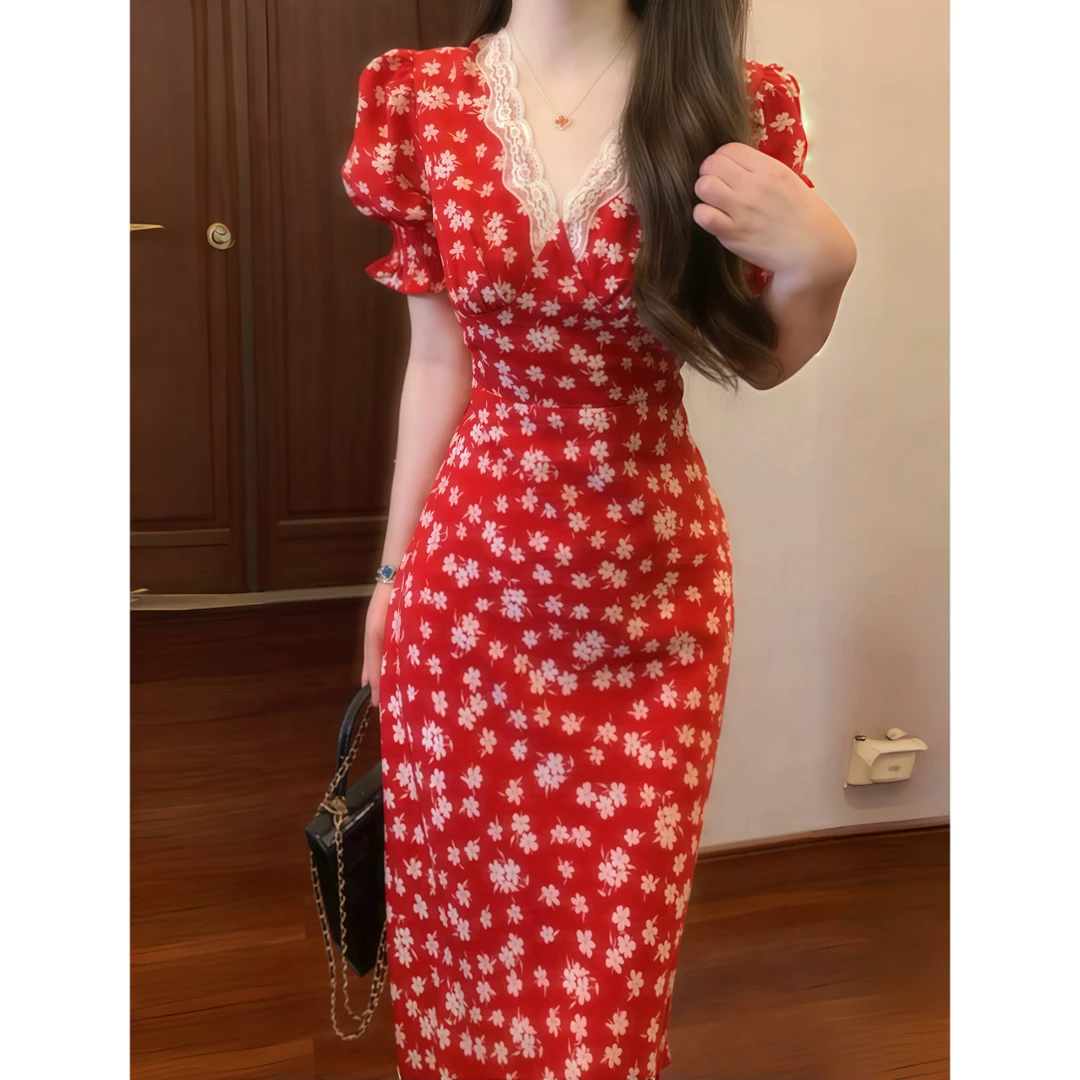 【曼日花事】法式蕾丝拼接v领红色碎花连衣裙泡泡袖度假长裙88817