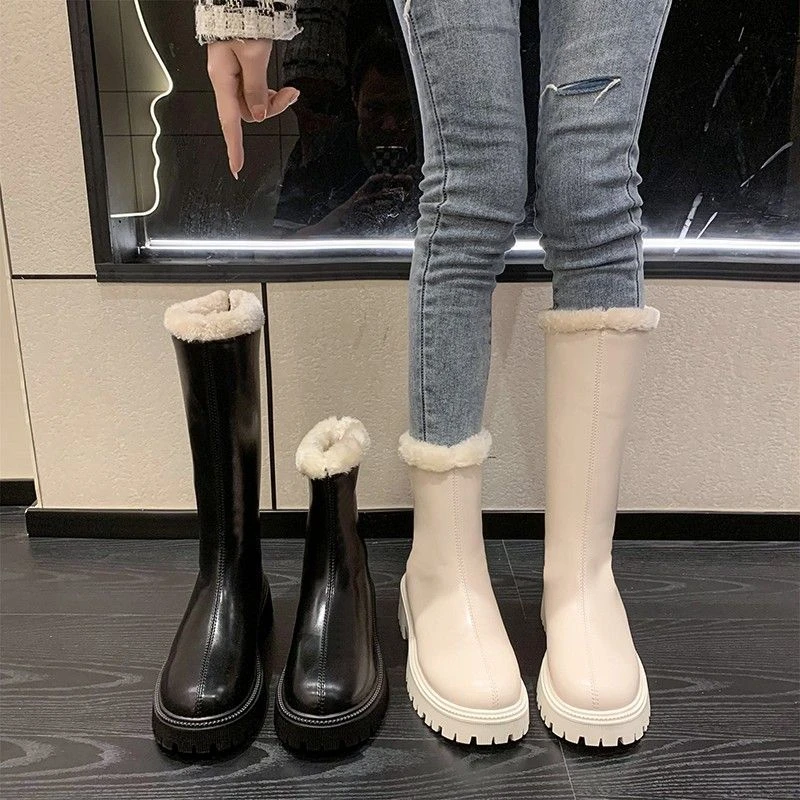 白色马丁靴女士女冬年新款冬季加绒加厚雪地靴英伦风厚底软皮短靴