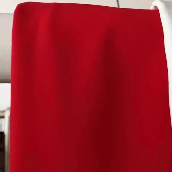 质感红色服装布料（唯美之约）