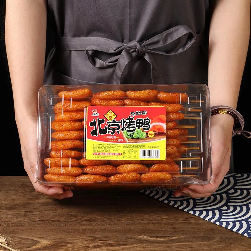 北京烤鸭啤酒烤鸭豆制品童年回忆糖葫芦辣串零食批发校门口撸串