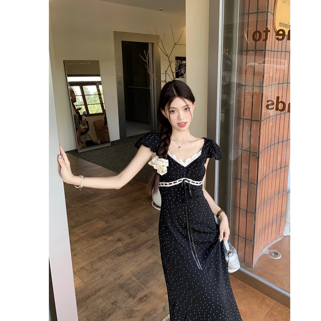 法式波点连衣裙女夏季新款设计感拼接蕾丝收腰名媛风修身显瘦长裙