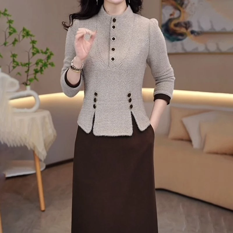 假两件秋冬款连衣裙女遮肉2024冬季新款收腰加厚配大衣内搭打底裙