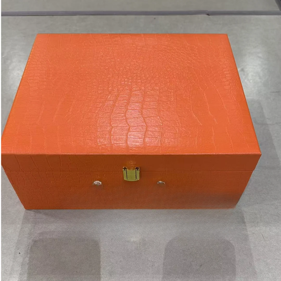 橙色手提箱（非卖品仅供直播间展示）