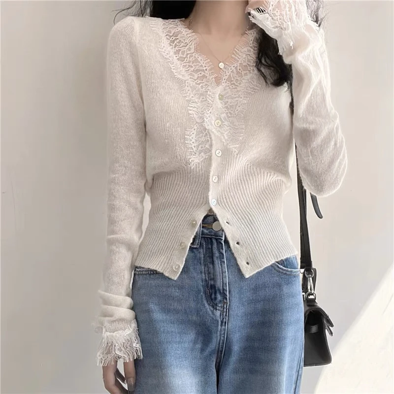 2024秋季新款时尚女人味蕾丝边V领上衣气质小衫针织衫洋气设计感