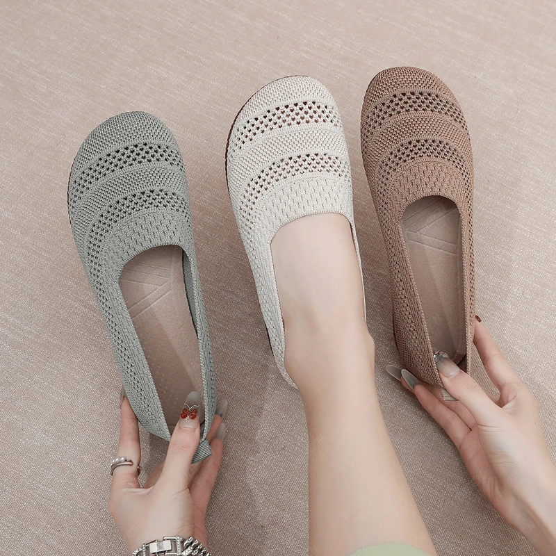 夏季透气飞织妈妈鞋软底防滑轻便老人鞋休闲网面女鞋老北京布鞋