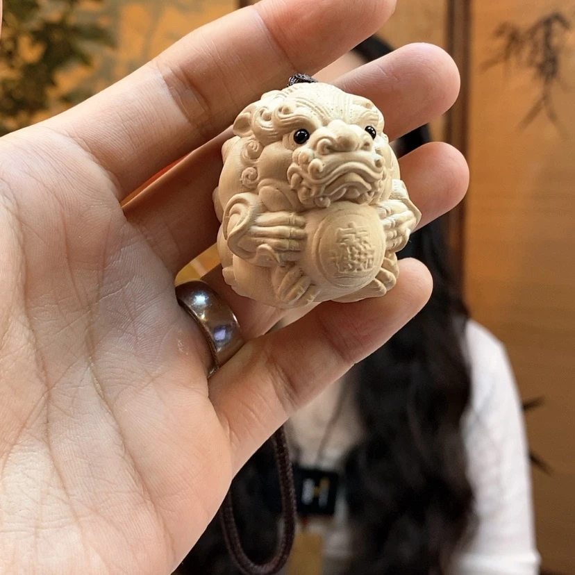 【闪购商品】黄杨木手串/手链貔貅抱球