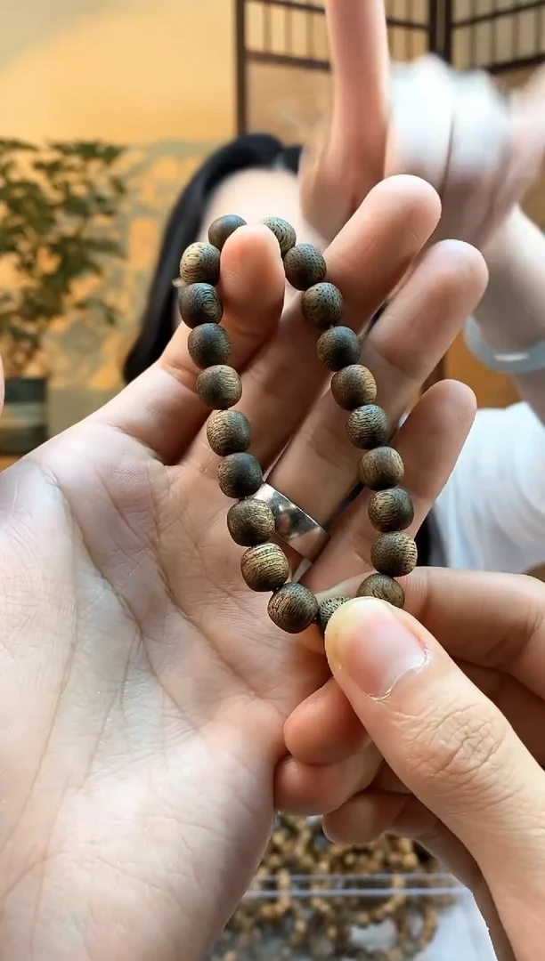 【闪购商品】沉香手串泰国9mm桶珠