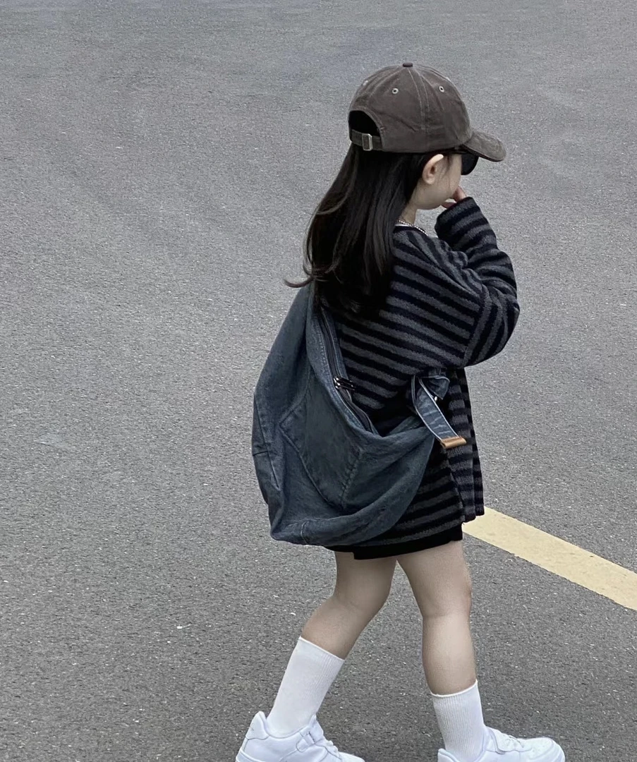 时尚韩系男女宝宝毛衣舒适保暖秋冬必备