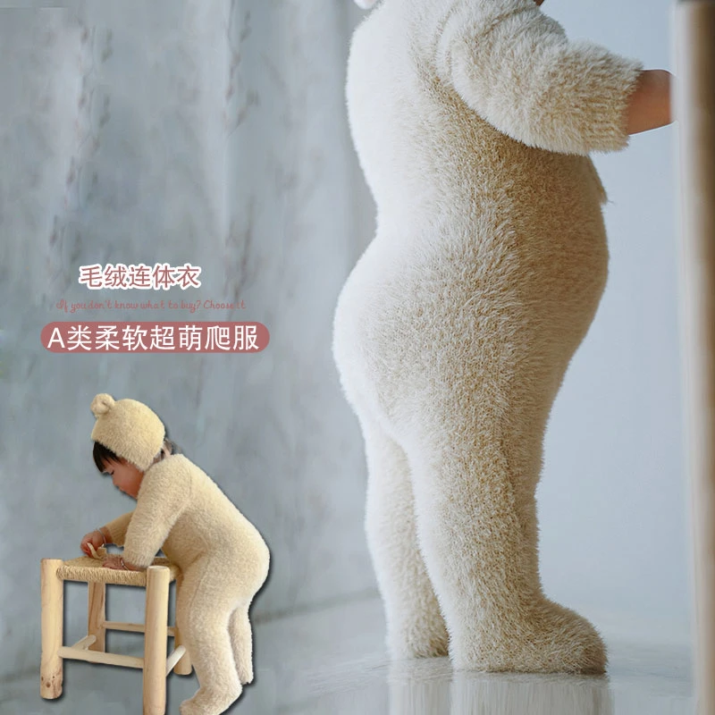 婴幼儿毛绒小熊连体衣秋冬季外出服0-6个月男宝宝衣服冬装网红款3