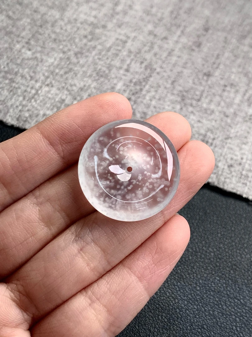 天然A货缅甸翡翠 平安扣 尺寸 : 25.8-5.2