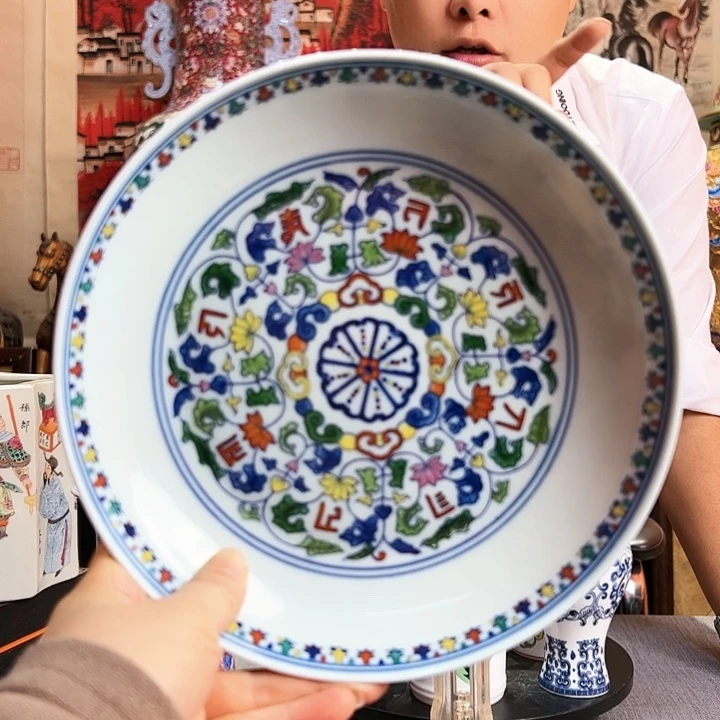 摆件青花斗彩瓶瓶