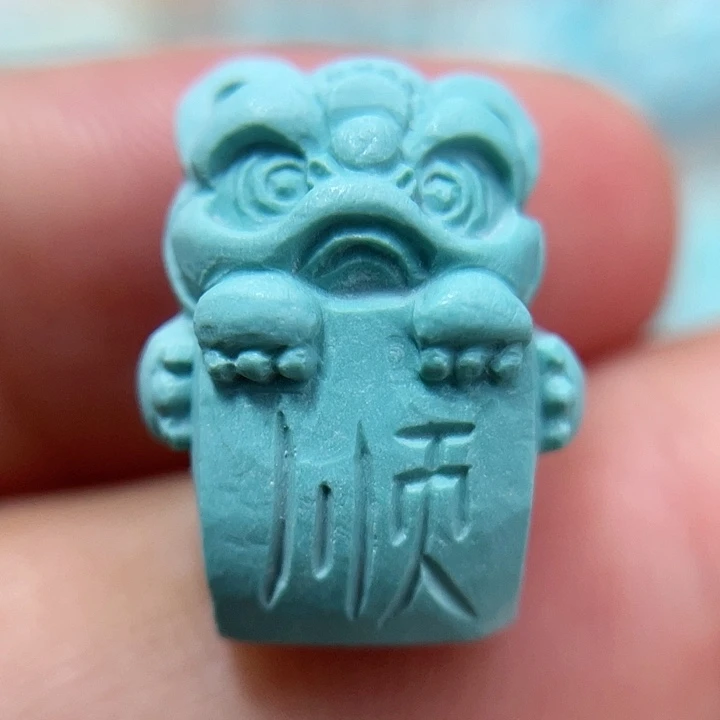 绿松石配饰未镶嵌