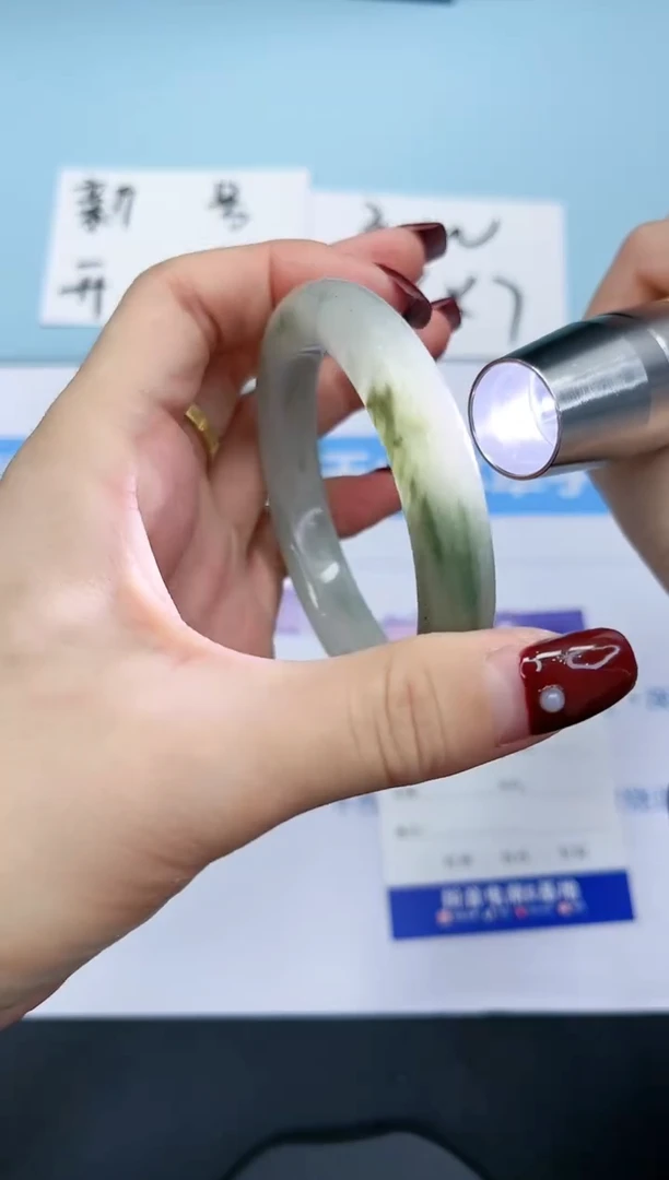 【闪购商品】石英质玉手镯未镶嵌多样性136