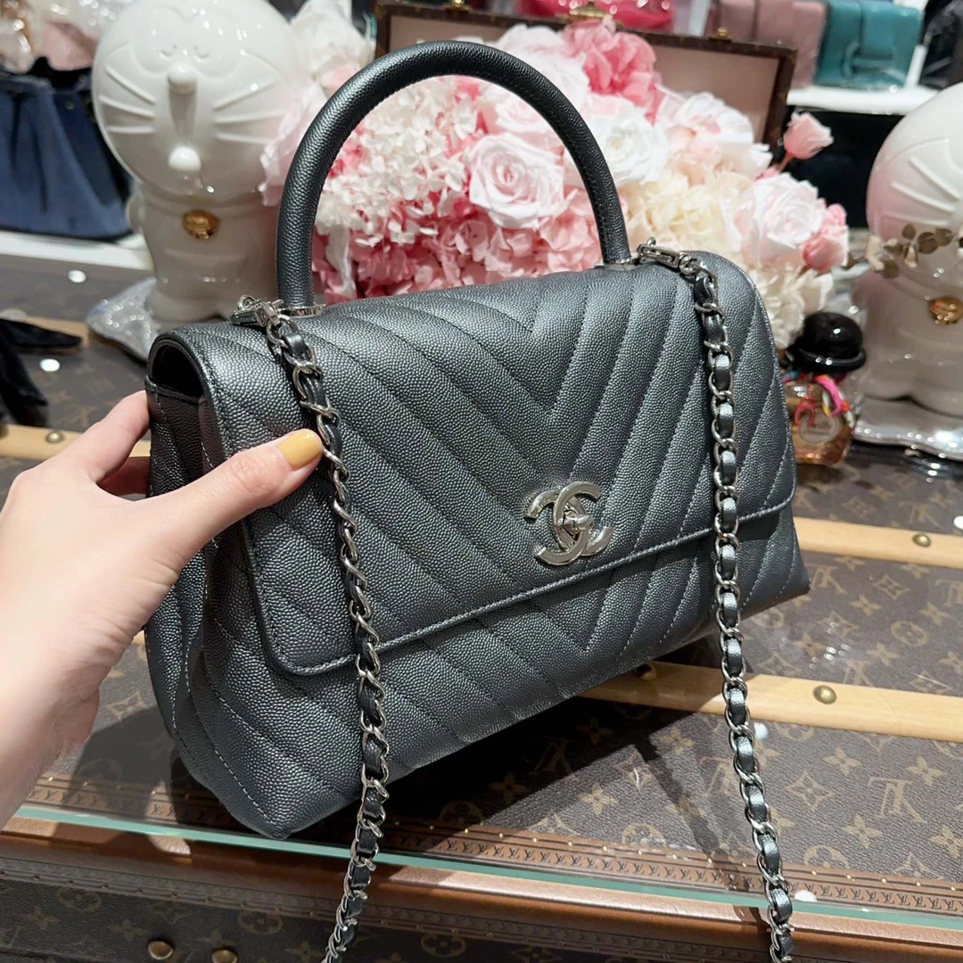99新 Chanel/香奈儿 0581/coco handle/V纹/荔枝牛皮/中号/28开