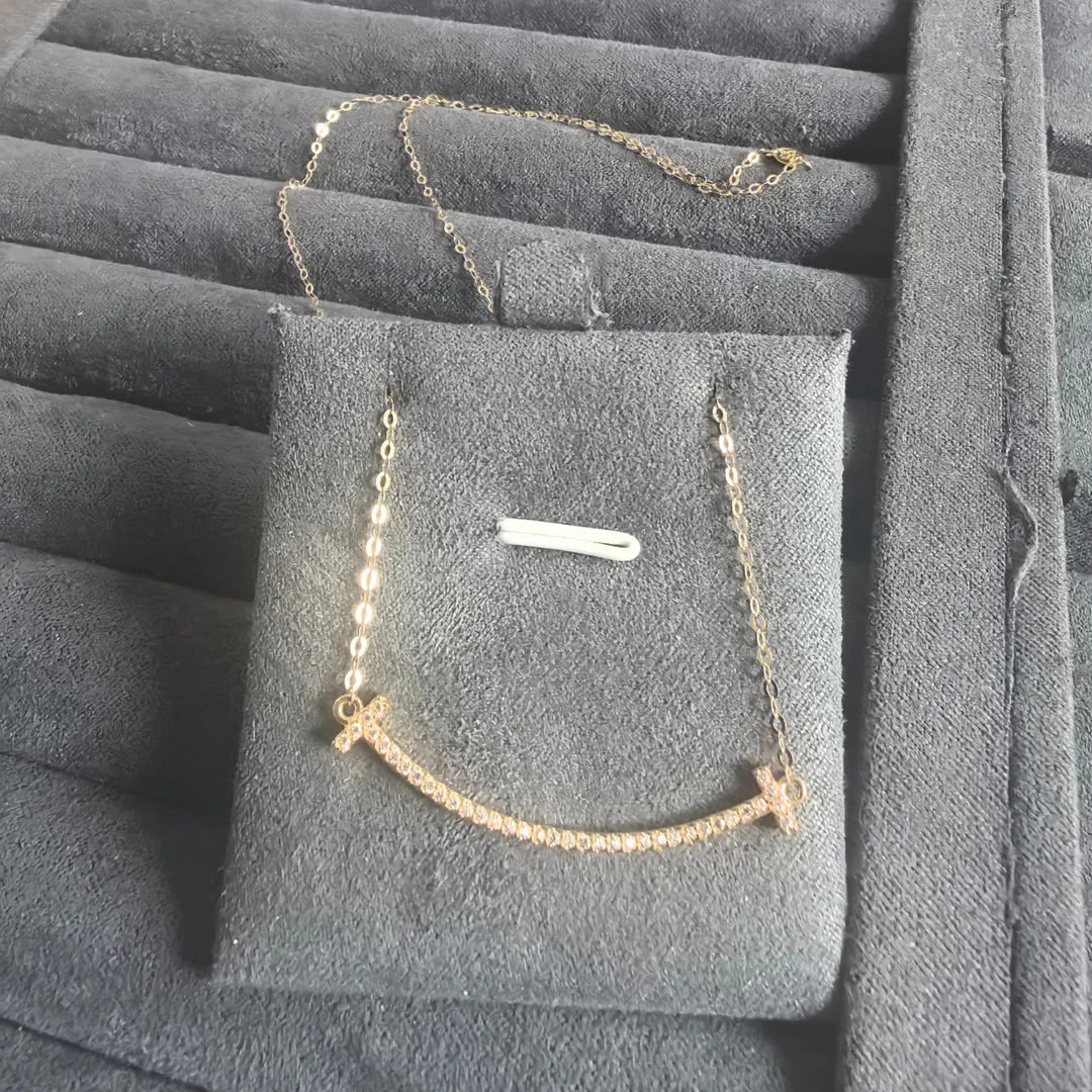 莫桑石 “笑耶”18k莫桑钻笑脸套链