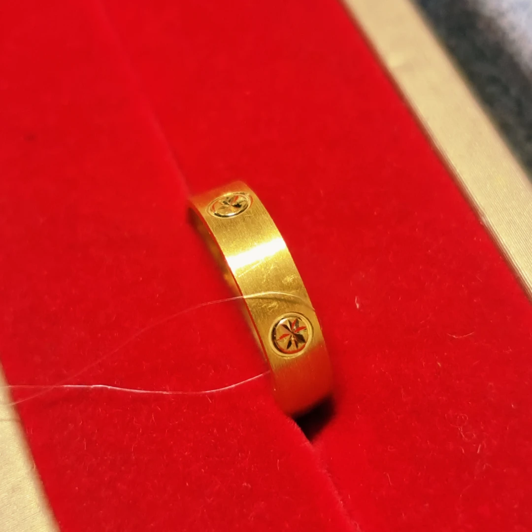 【周老板】足金劈花米字戒指