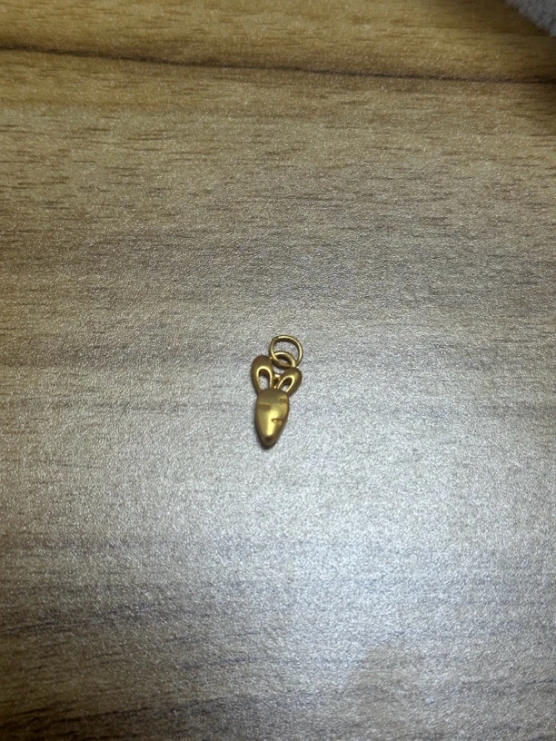 【周老板】足金兔耳萝卜小配件
