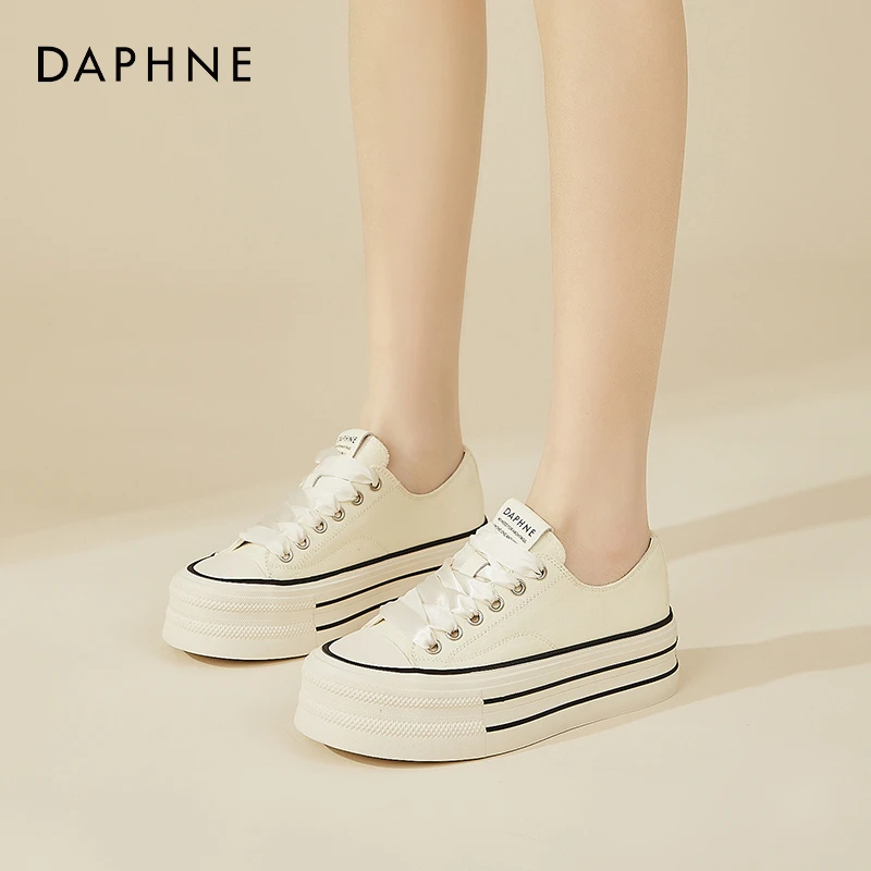 达芙妮经典帆布鞋女款春季新款厚底休闲小白鞋平底学院风增高板鞋