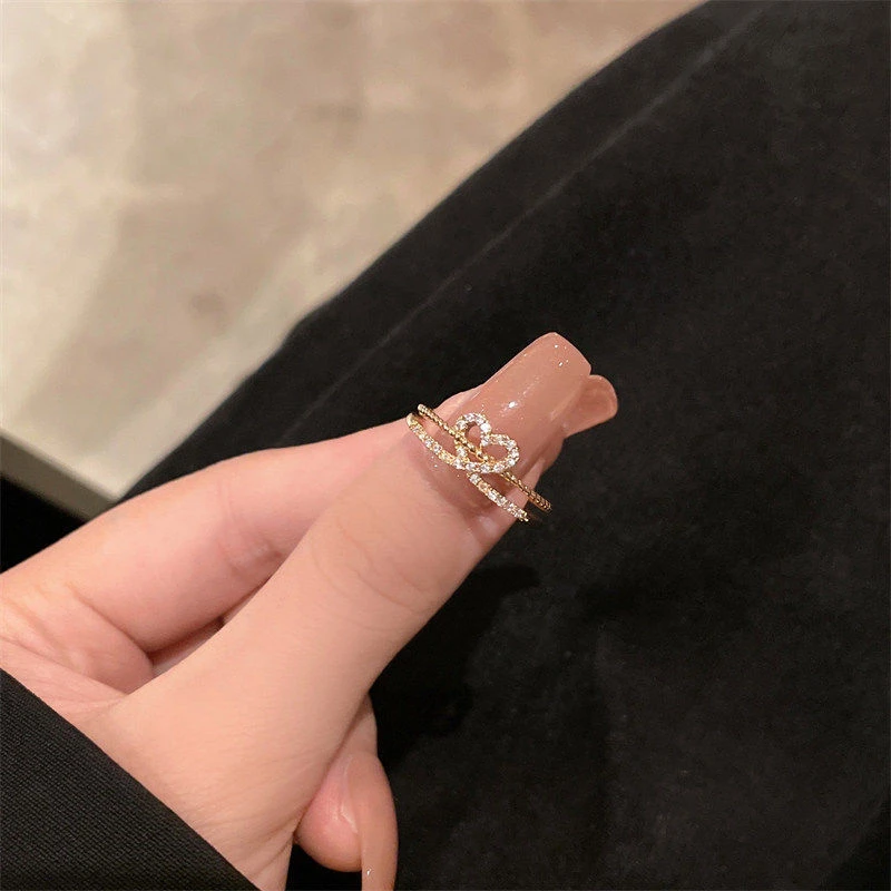 轻奢精致爱心戒指女新款潮网红爆款小众设计高级感时尚个性