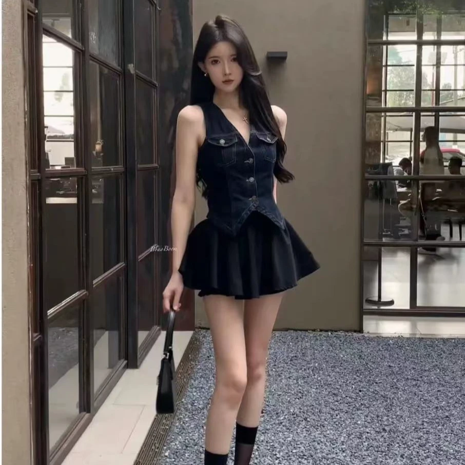 寇裳 春日夕来】美食复古牛仔马甲背心上衣+高腰显瘦蓬蓬裤裙