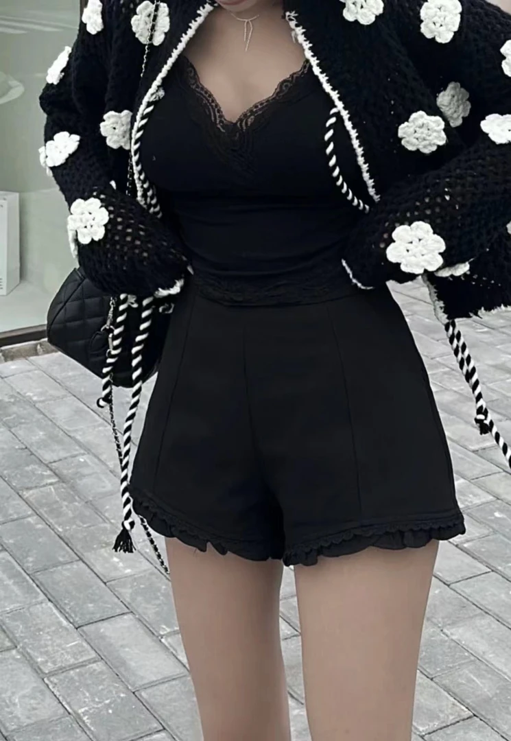 【寇裳 山茶花毛衣】气质时尚韩版百搭毛织上衣+显瘦花边休闲短裤