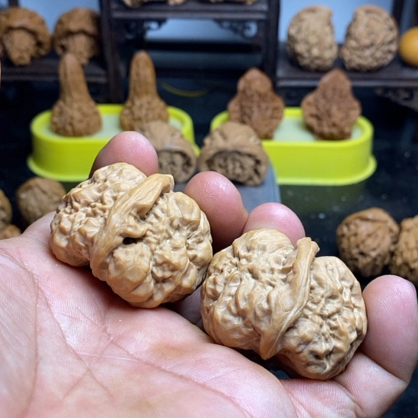 【闪购商品】文玩核桃把件江*伶精品文玩精品文玩儿