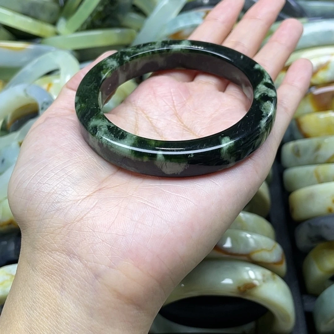 【闪购商品】蛇纹石玉手镯合金小*甘