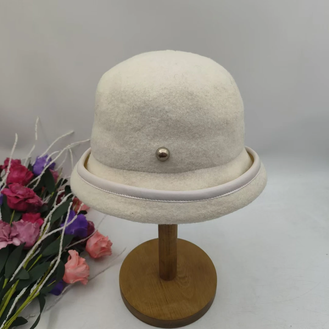 新款羊毛呢简约翘边渔夫帽