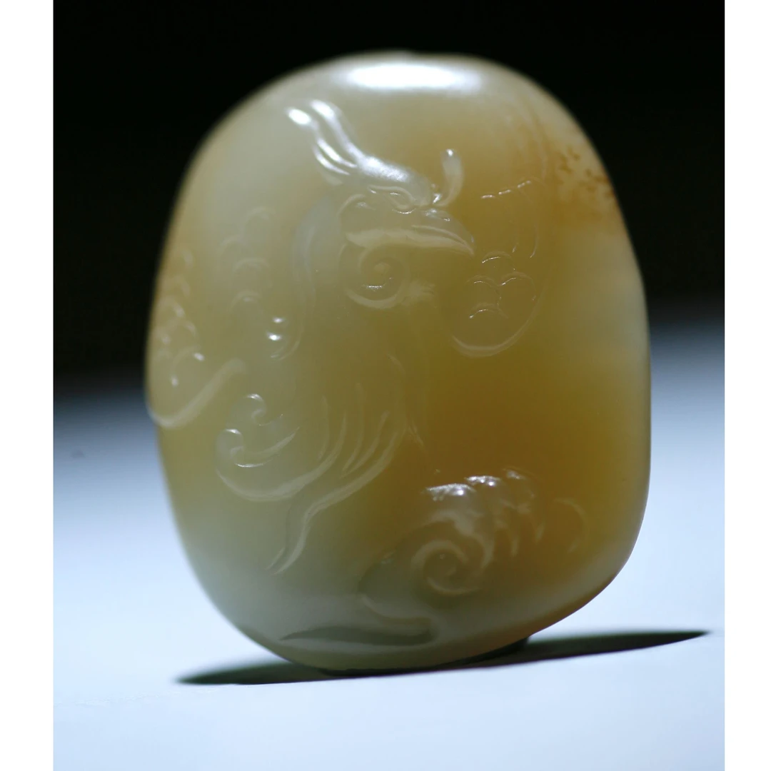 凤凰来仪.新疆且末糖白料雕刻，苏工雕刻，玉质油润细腻颜色漂亮