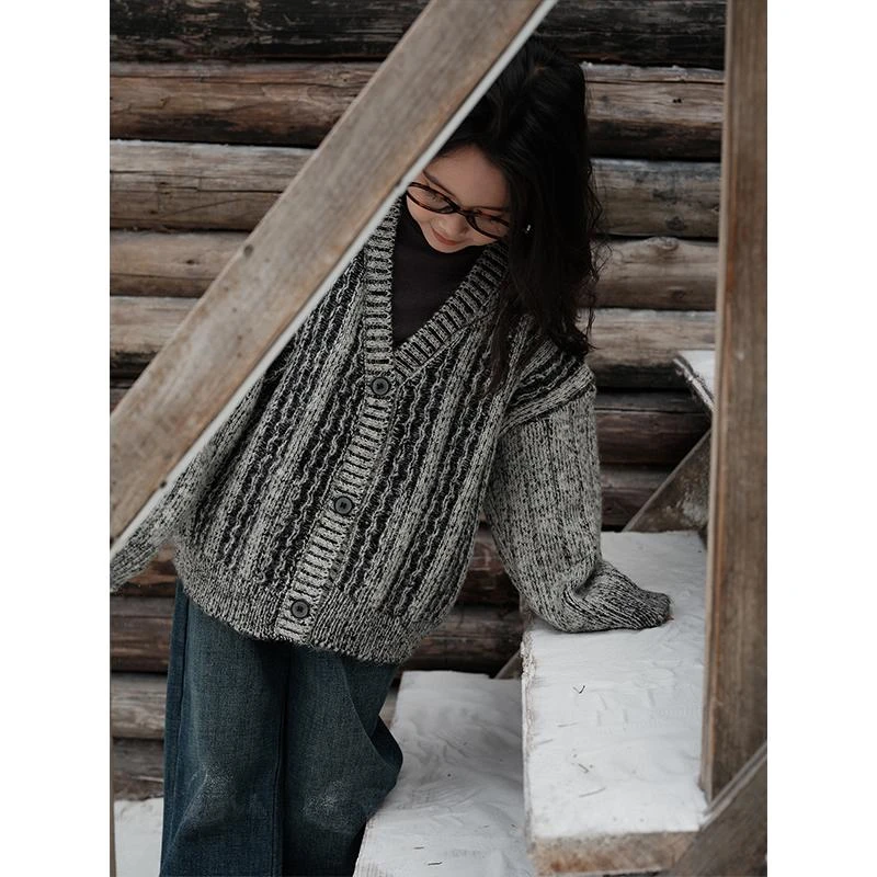 史豌豆女童欧版灰色毛衣 Y3969