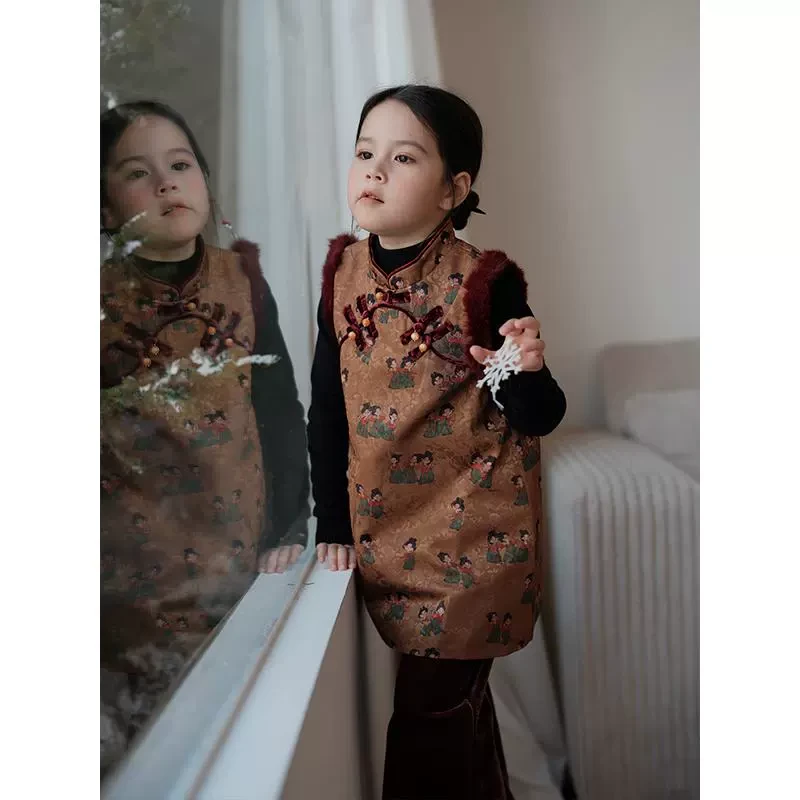 史豌豆女童年服系列中式贵气棕色夹棉旗袍 y4107