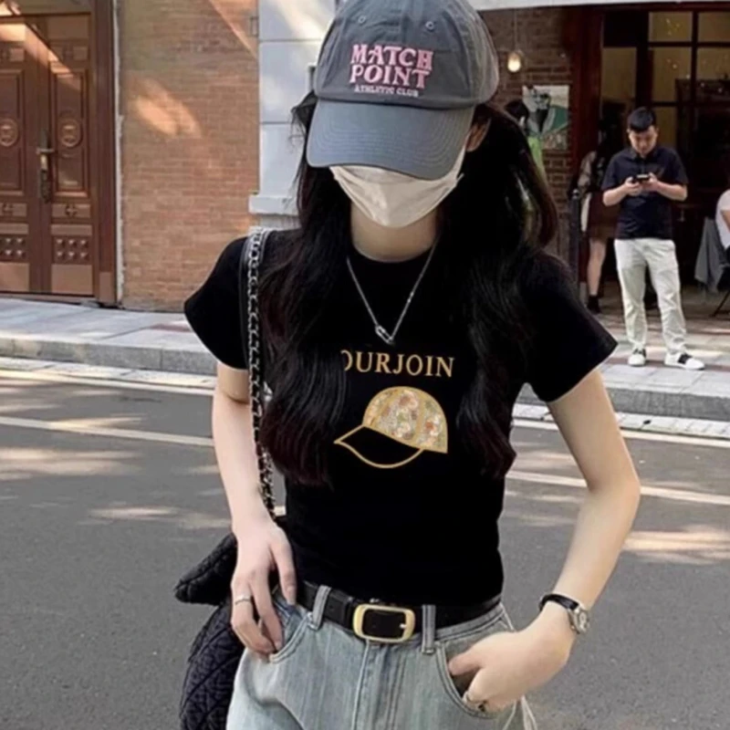 2024夏季新款美式设计感黑色正肩短袖T恤女印花修身短款上衣