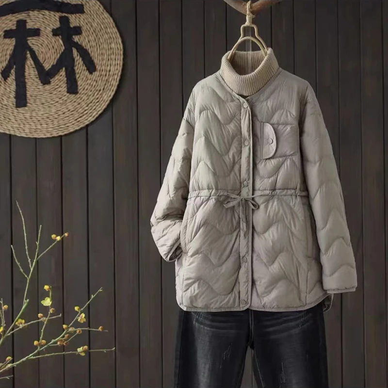 （出口订单）新款轻薄羽绒服短款时尚宽松收腰设计感显瘦气质N