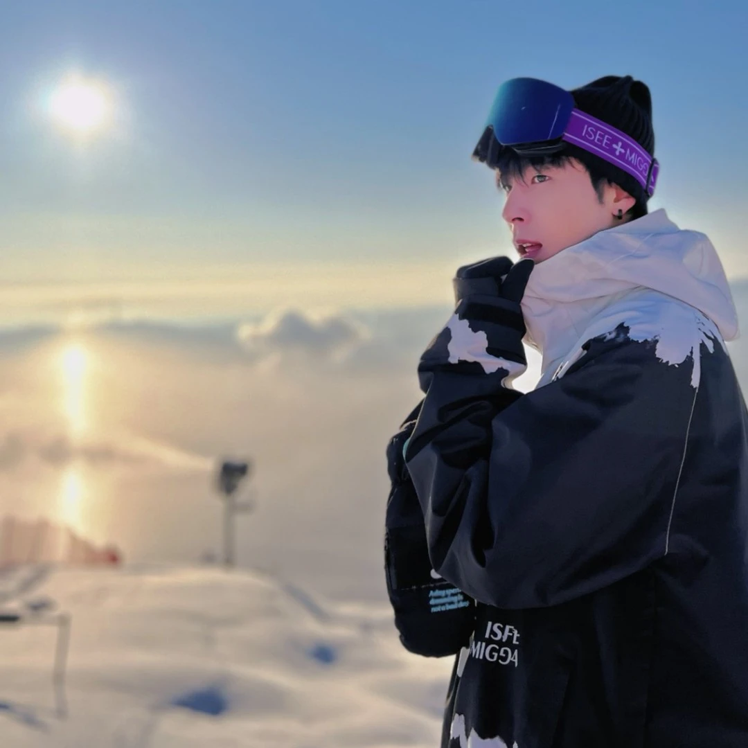ISEEMIGGA 新款柱面滑雪镜滑雪护目镜变色防雾户外眼镜