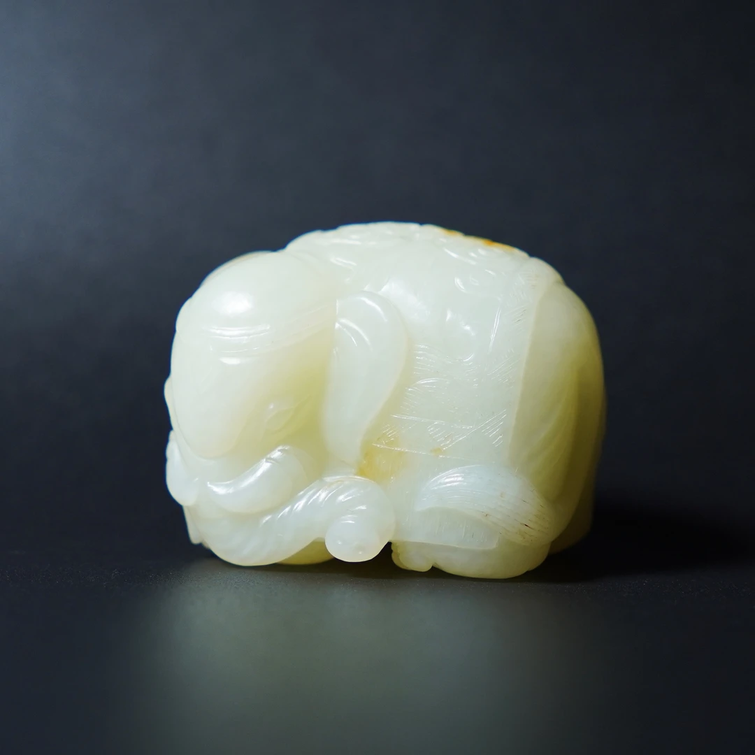 H2410272718/清中期/ 太平有象圆雕件  古董 文玩