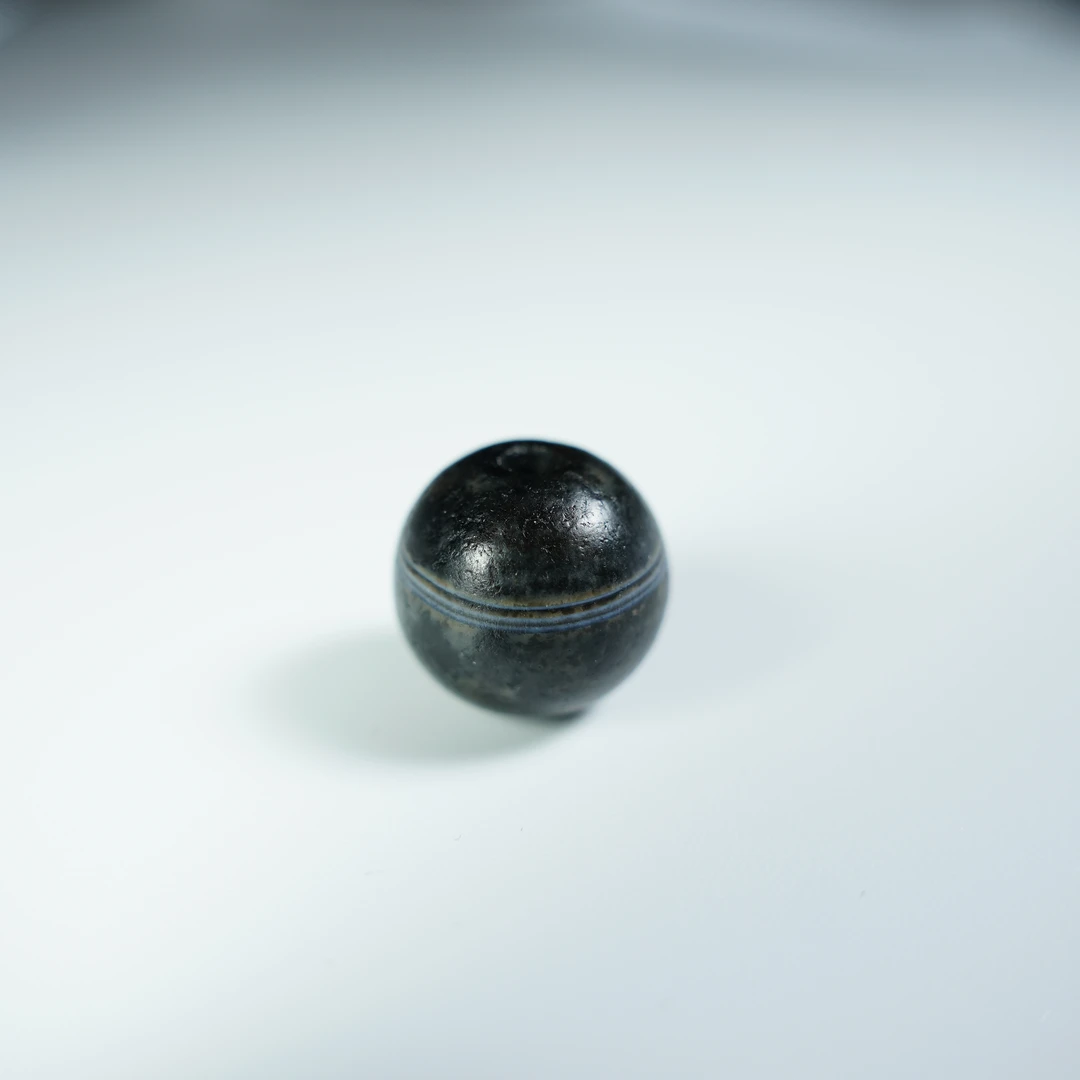 H2411302929/明代-15世纪/黑白一线药师珠  文玩 古董