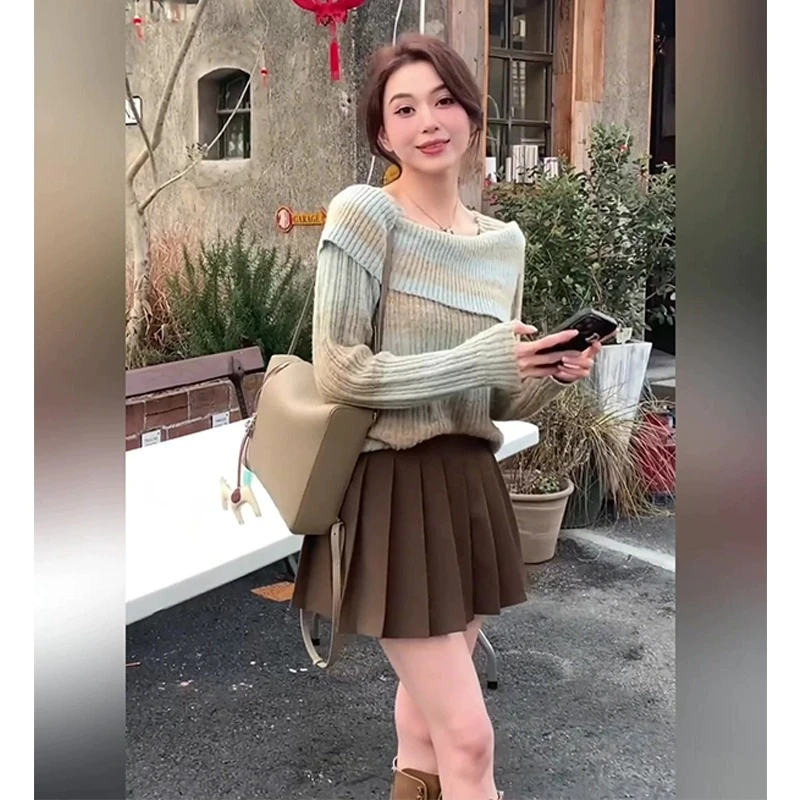 今年流行漂亮露肩毛衣女秋季款修身显瘦一字肩条纹针织衫针织上衣