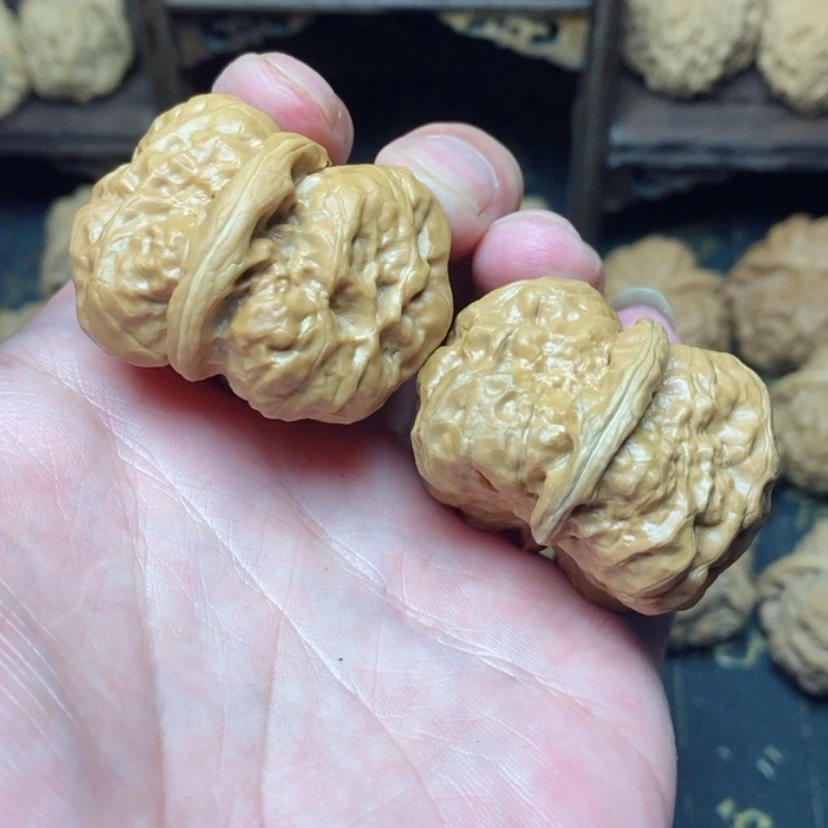 【闪购商品】桃核吊坠你****?