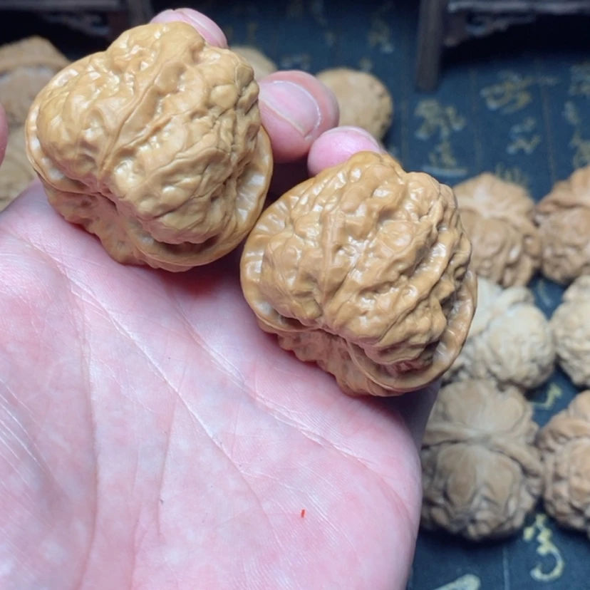 【闪购商品】桃核吊坠小*子