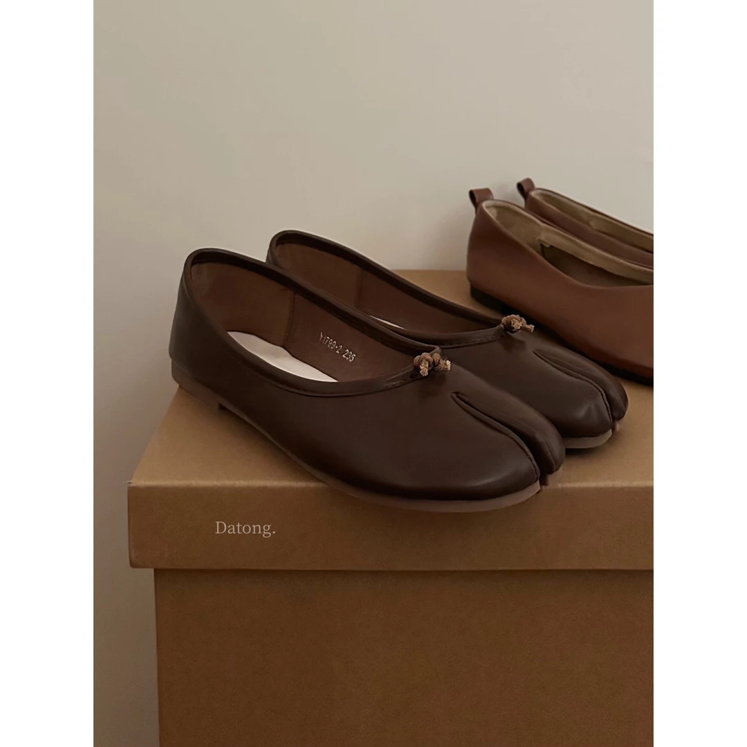 【Datong】百搭复古马蹄分趾拇指猪蹄船鞋软底休闲棕色