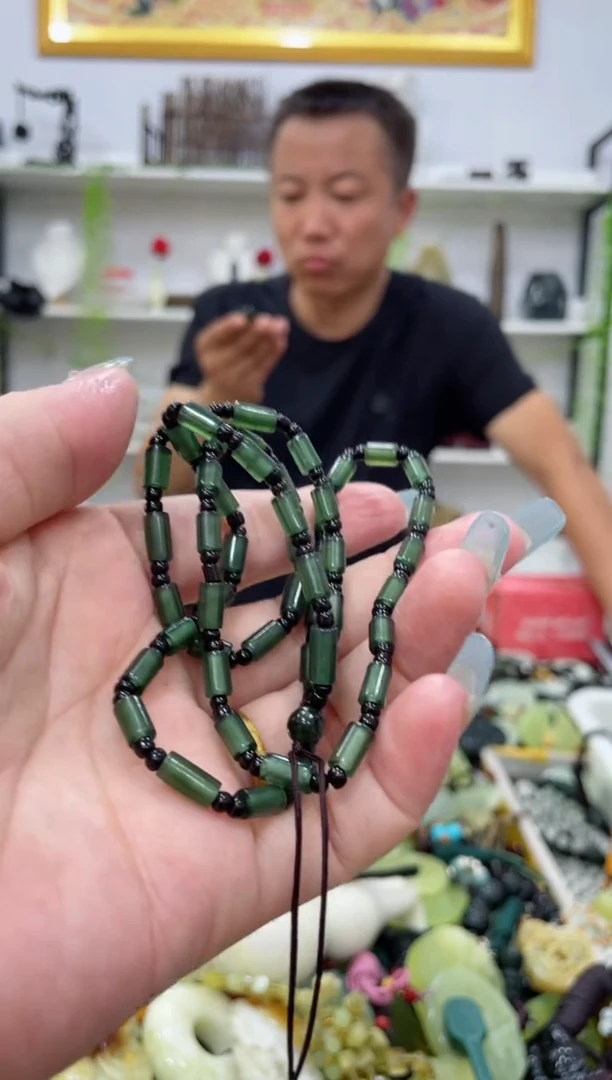 【闪购商品】蛇纹石玉颈饰未镶嵌1