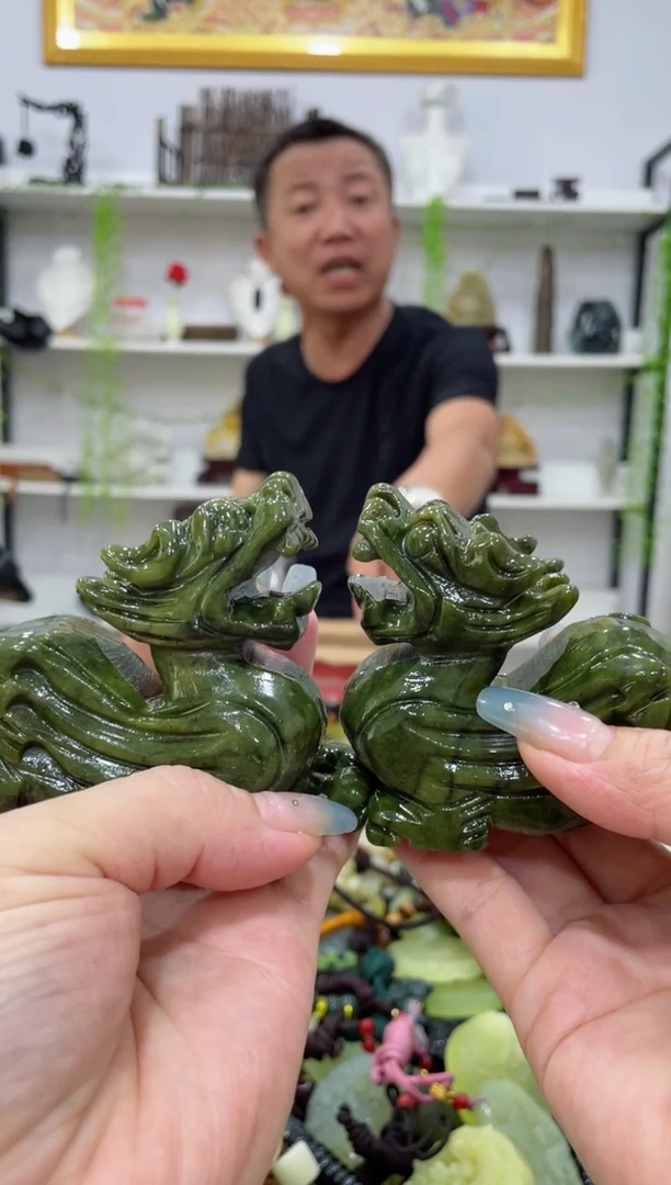 【闪购商品】蛇纹石玉颈饰未镶嵌1