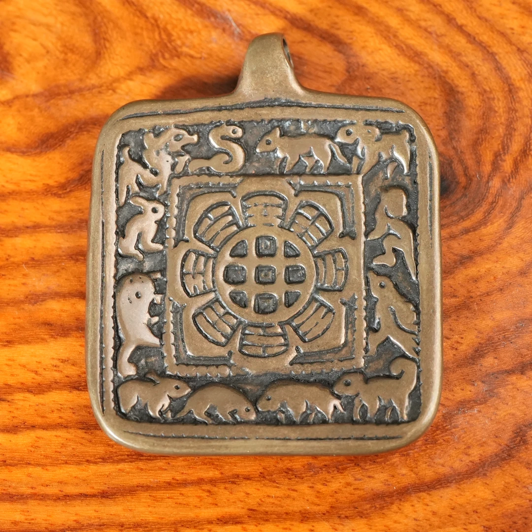 十九世纪铜九宫八卦牌【古珠精选】AAJJ241007066